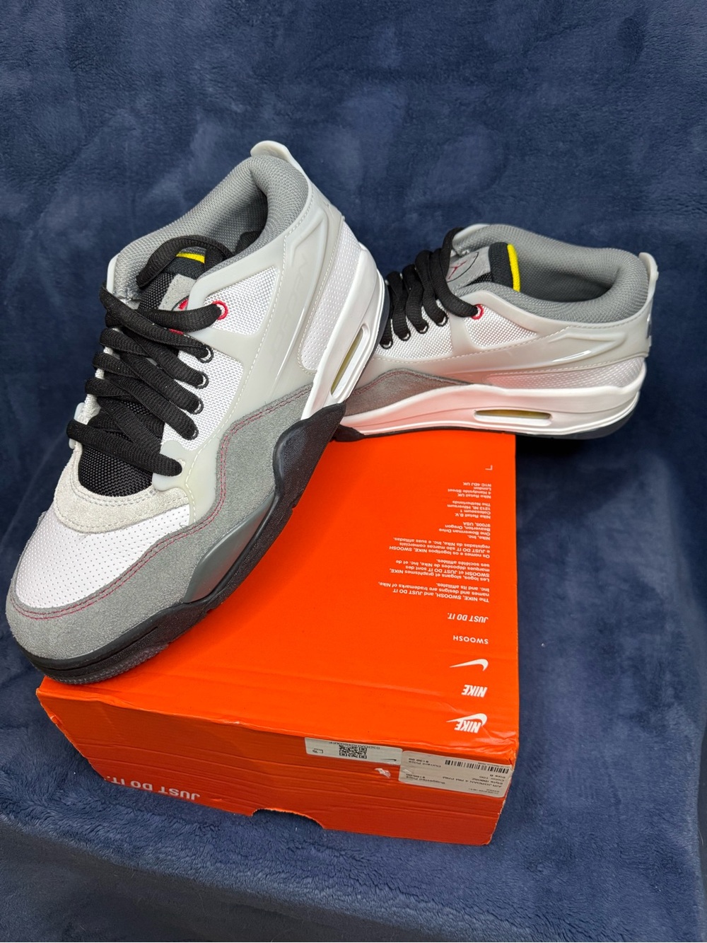 New in Box 🩶 Men’s Air Jordan 4 RM- Size 8